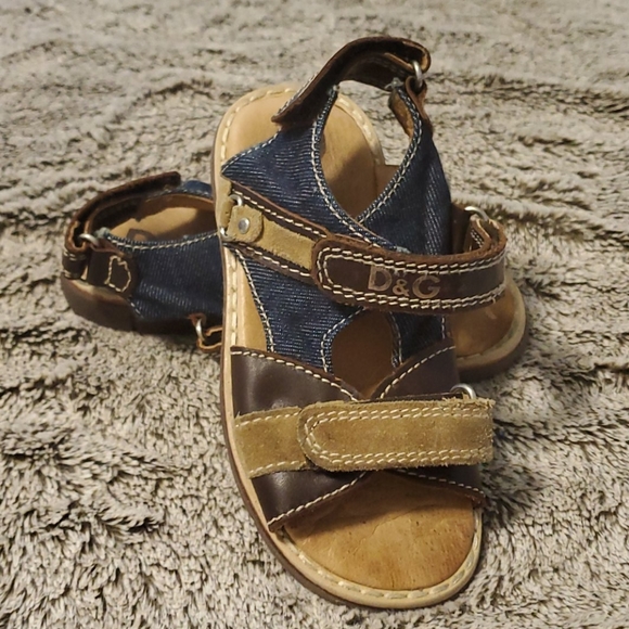 D&G Junior children\'s sandals size 28